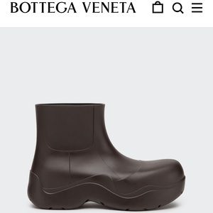 Bottega Veneta puddle boot in brown Size 38